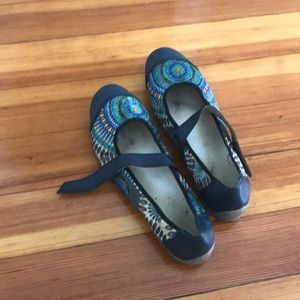 Cute patterned flat MaryJane !